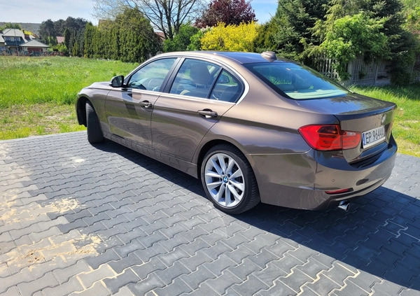 BMW Seria 3 cena 53000 przebieg: 296564, rok produkcji 2013 z Bełchatów małe 154